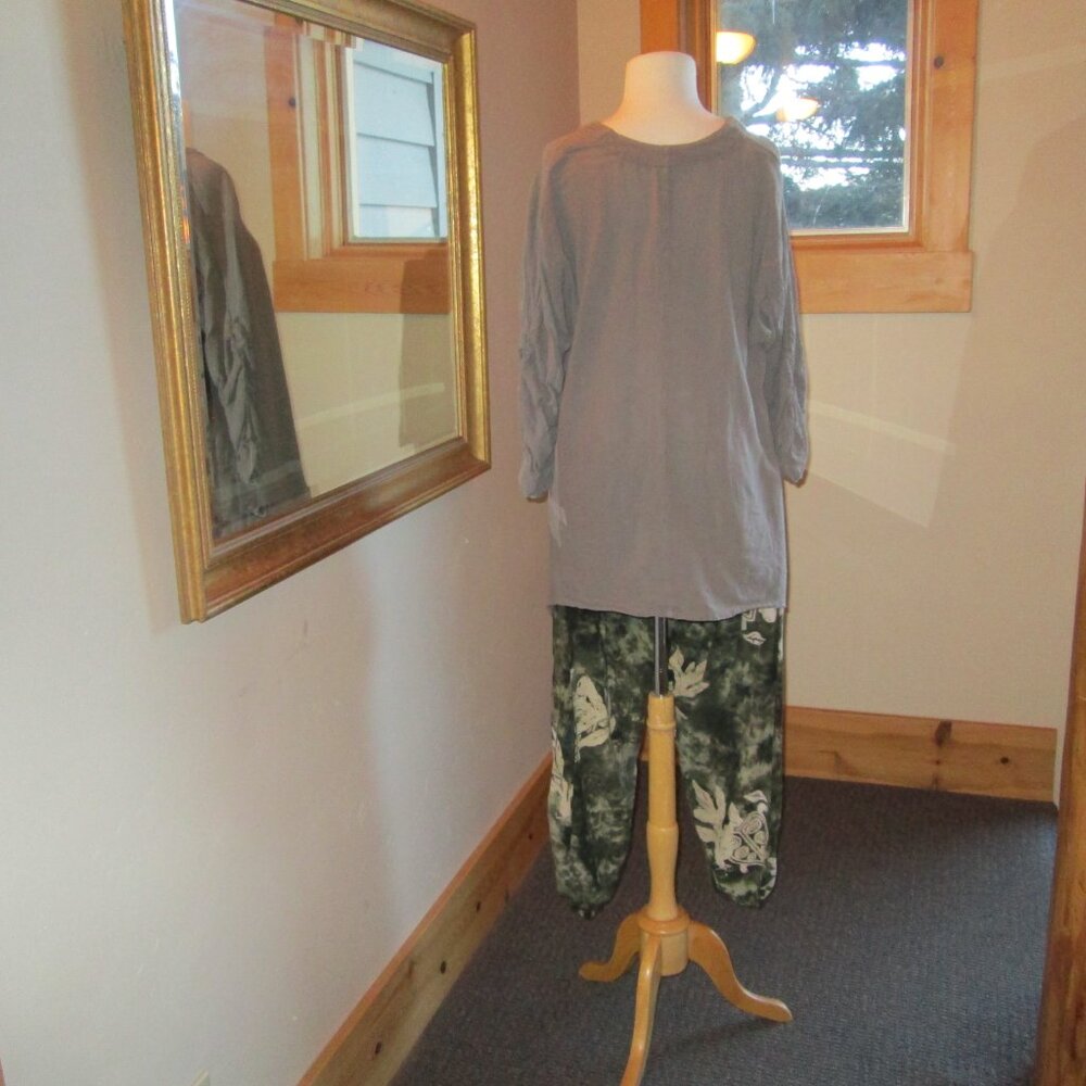 Green Kusnadi Pants and Jacket with Oh My Gauze Long-Sleeve Top - Picture 6 of 9